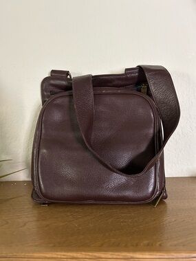 Clarks Men's Messenger Bag in Dark Brown Leather